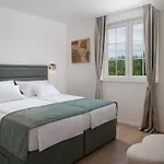 Morus Zadarvillas *