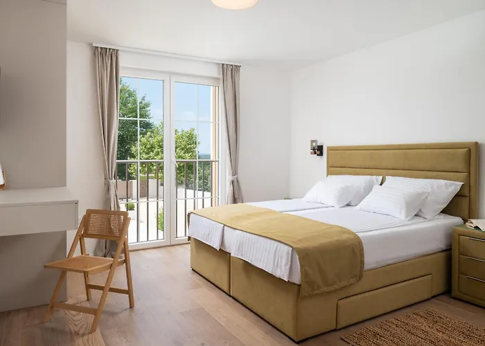 Morus Zadarvillas